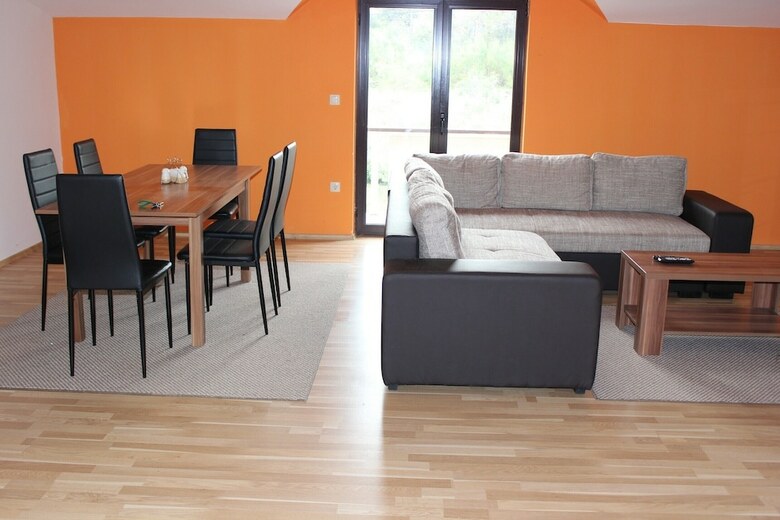 Apartment Radovic Ive