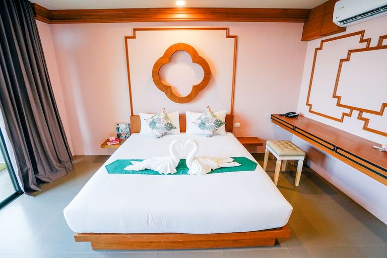 The Pineapple Hotel