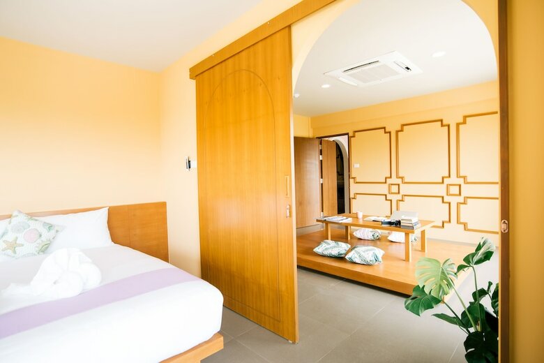 The Pineapple Hotel