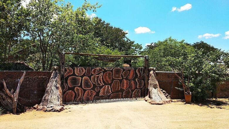 Hostal Elephant Trail Guesthouse And Backpackers