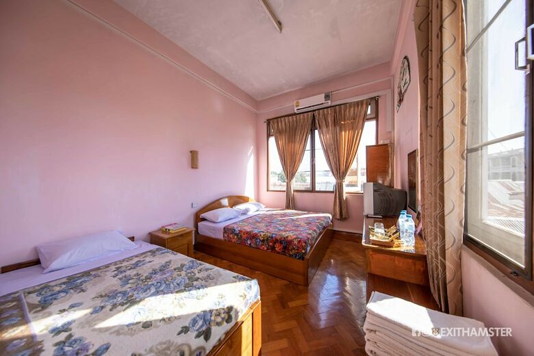 Hotel Gypsy Inn