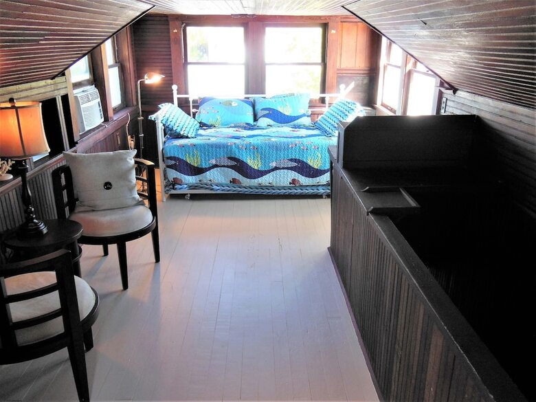 Historical Lands End Cottages By Techtravel