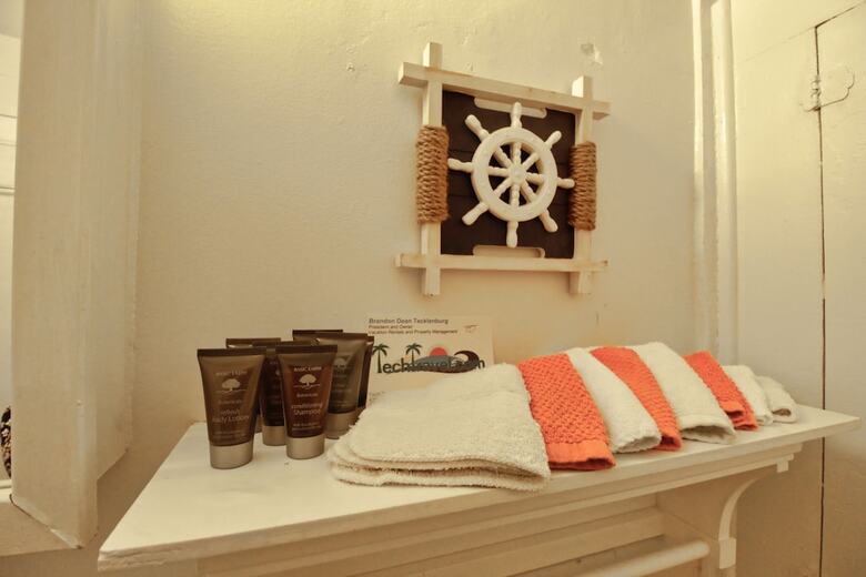 Historical Lands End Cottages By Techtravel