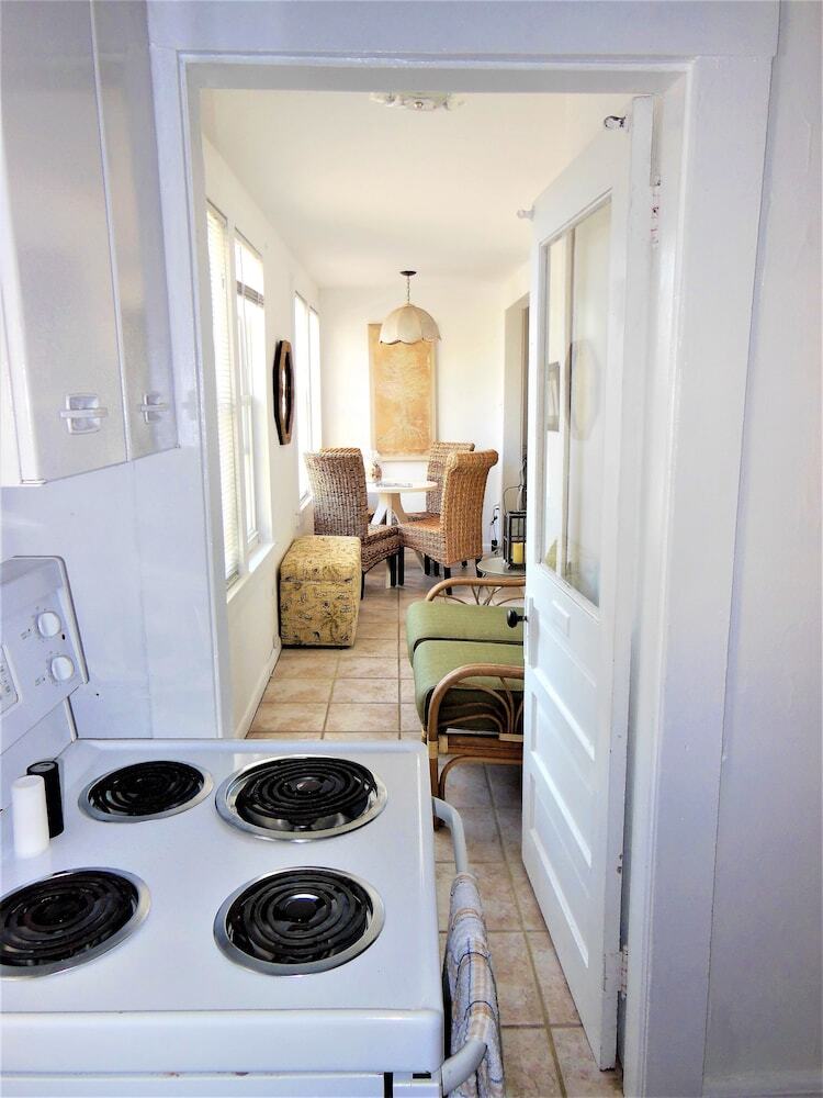 Historical Lands End Cottages By Techtravel