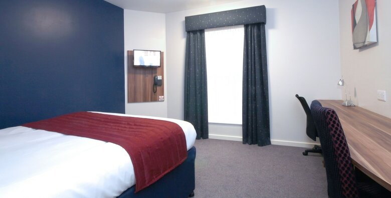 Hotel Ramada By Wyndham London Stansted Airport