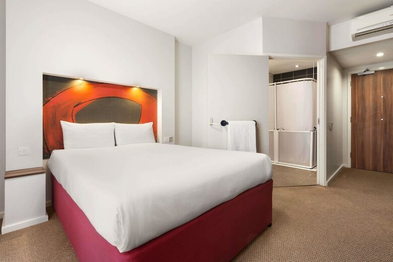 Hotel Ramada By Wyndham London Stansted Airport
