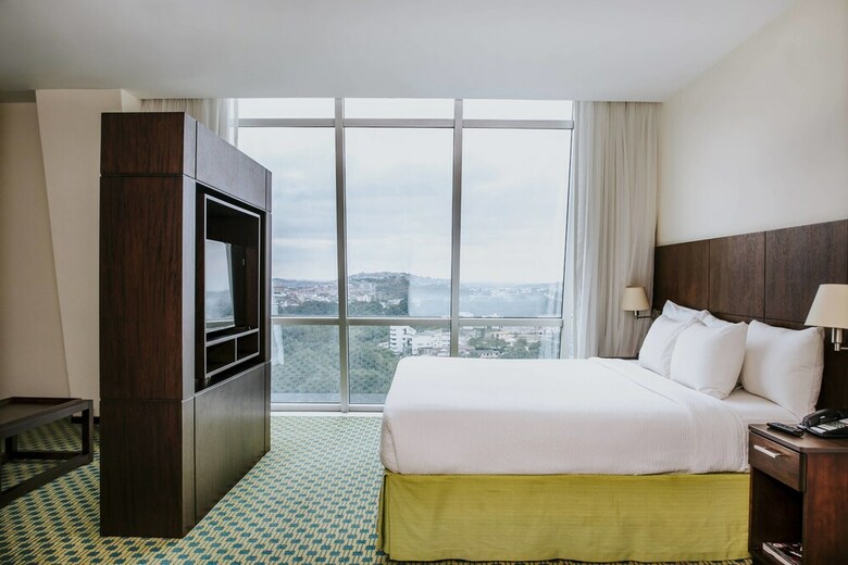 Hotel Courtyard By Marriott Guayaquil