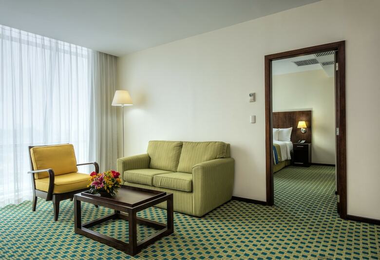 Hotel Courtyard By Marriott Guayaquil