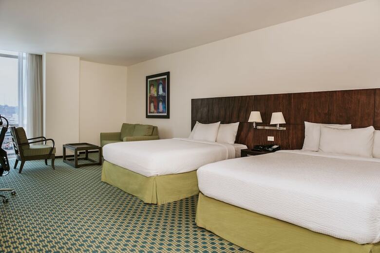 Hotel Courtyard By Marriott Guayaquil
