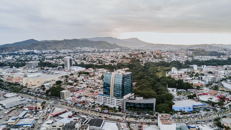 Hotel Courtyard By Marriott Guayaquil