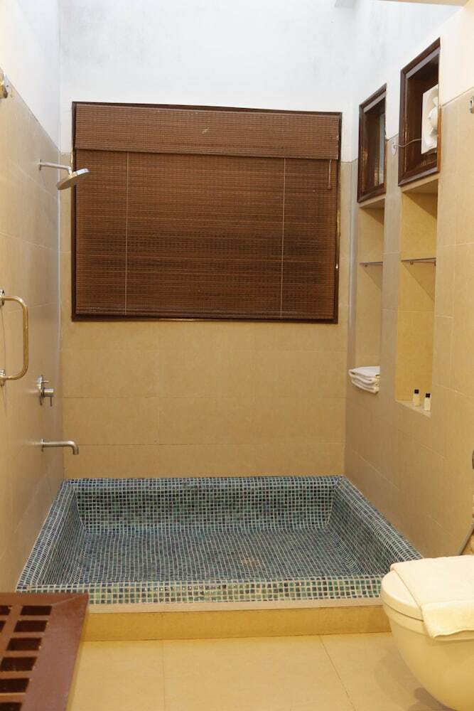 Hotel Suryavilas Luxury Resort And Spa