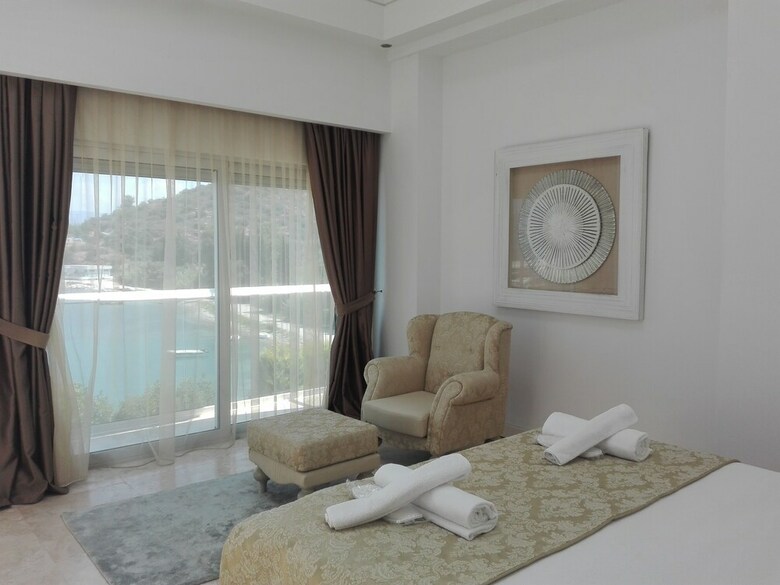 Hotel Egesu Marina Guest House