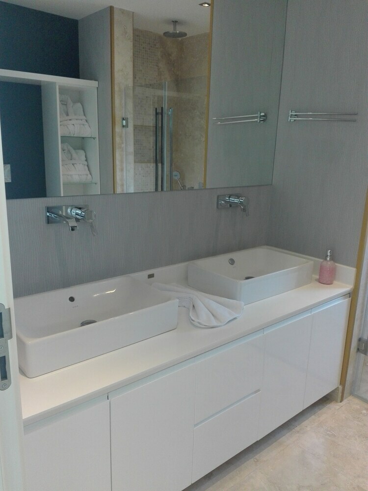 Hotel Egesu Marina Guest House