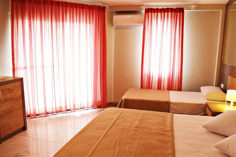 Ferah Hotel