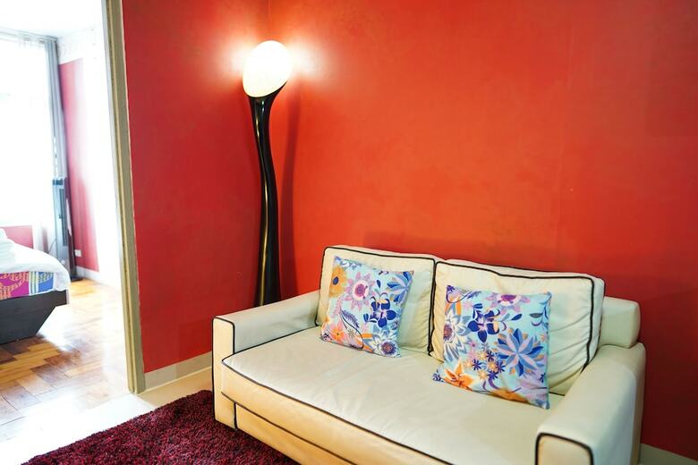 Serena's Suite (makati Ave.)