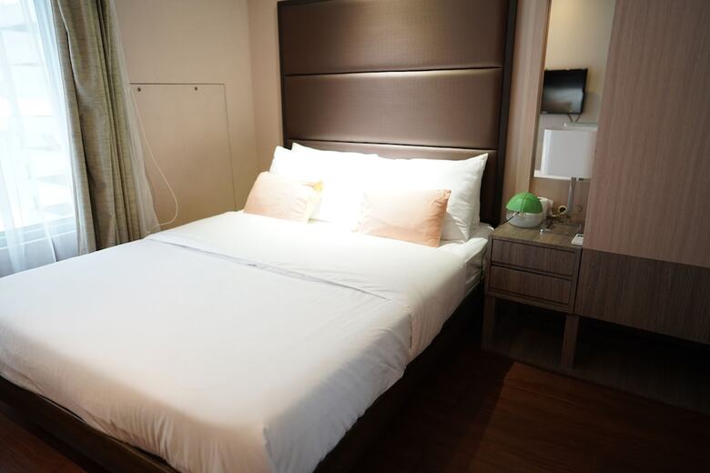 Serena's Suite (makati Ave.)