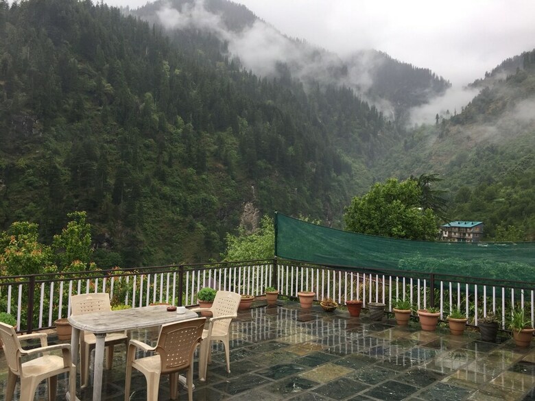 Hotel Devdhar Hilltop Cottages