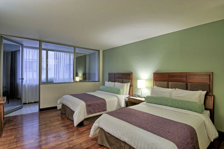 Hotel Balmoral Premium Rooms