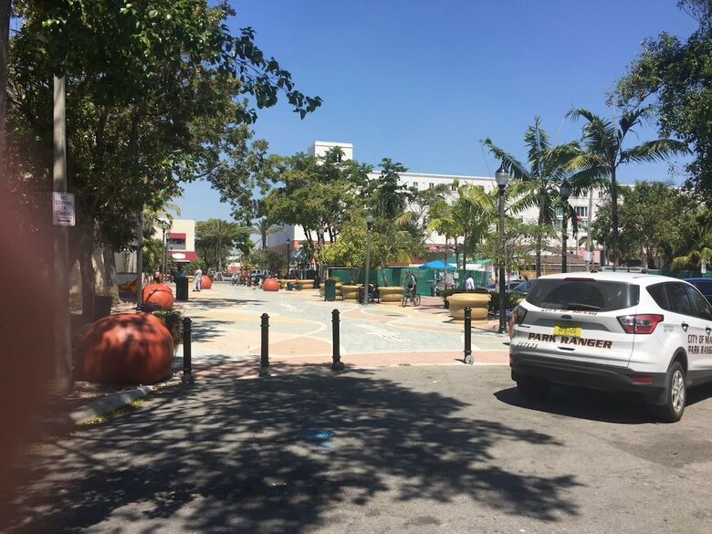 Hostal Zbunkz - Little Havana