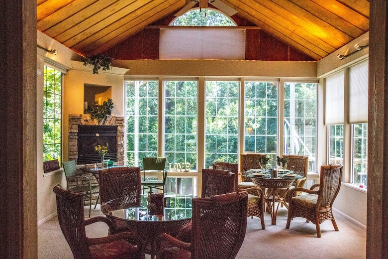 Inn At Harbour Ridge Bed And Breakfast