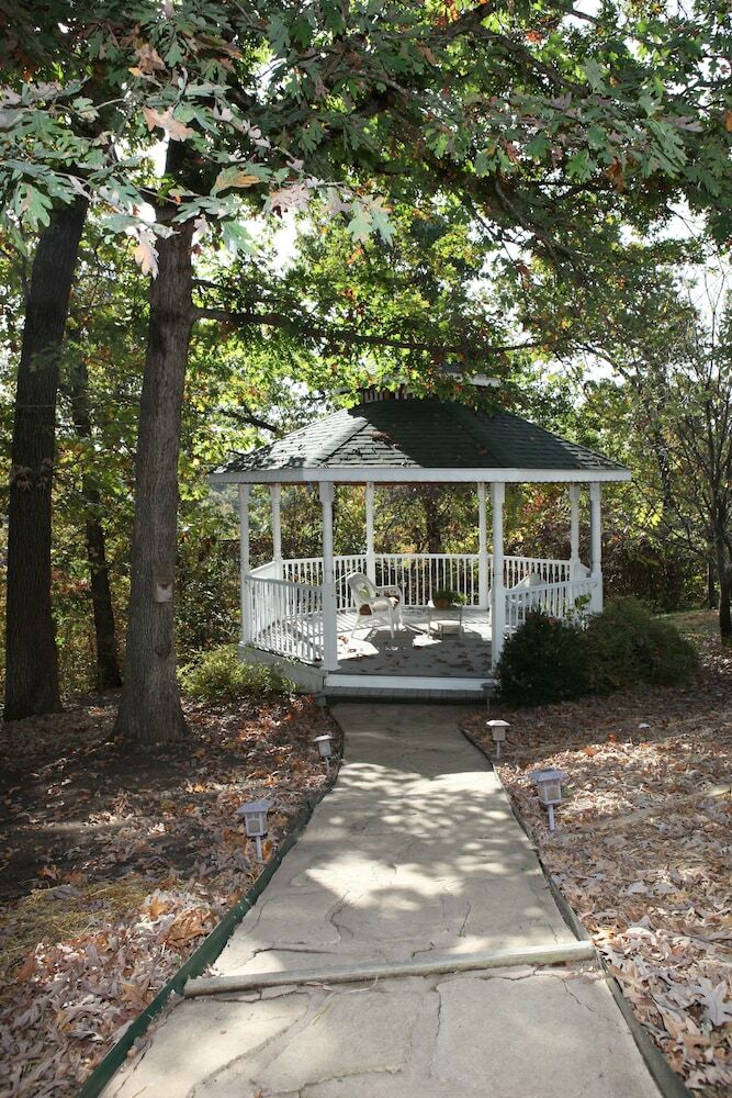 Inn At Harbour Ridge Bed And Breakfast