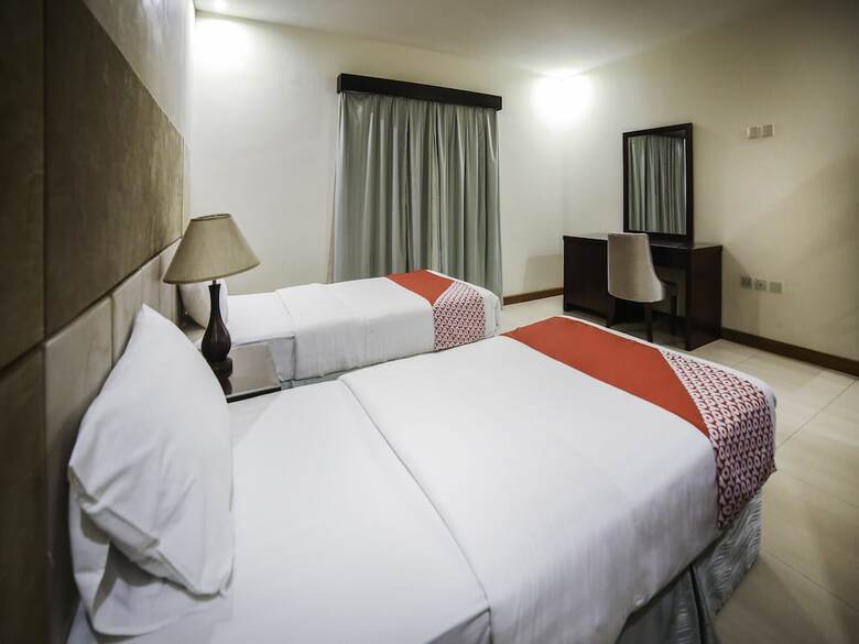 Oyo 130 Night Inn Hotel