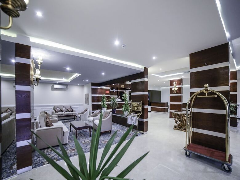 Oyo 130 Night Inn Hotel