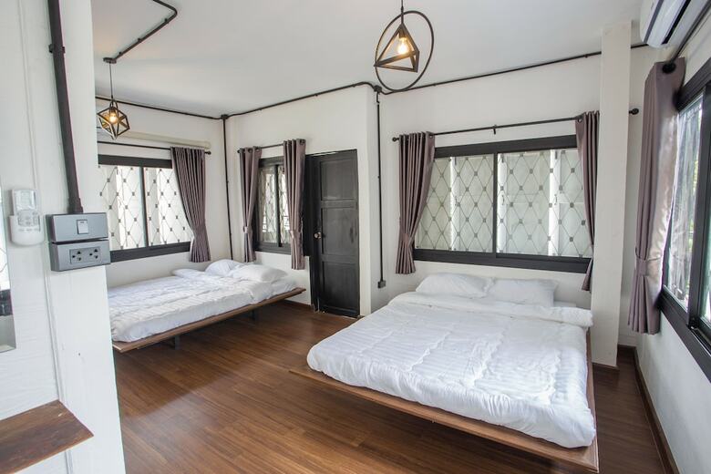 Hostal Sleep With You Hostel