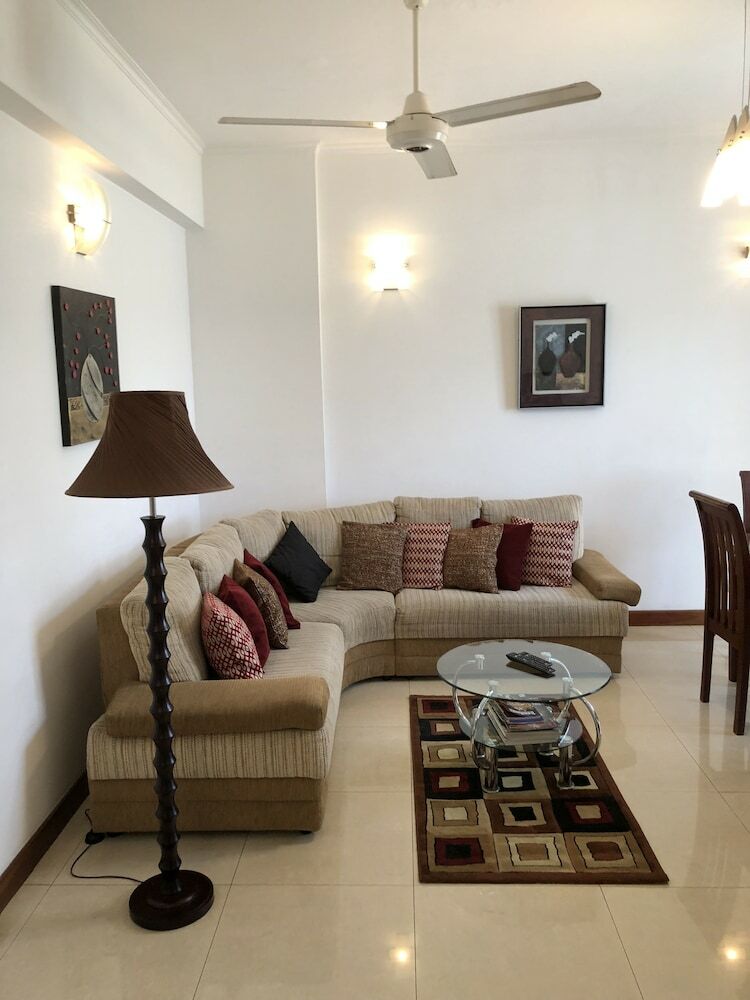 Hedges Court Plus 2 Bed Apartment