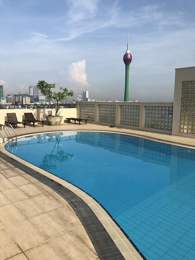 Hedges Court Plus 2 Bed Apartment