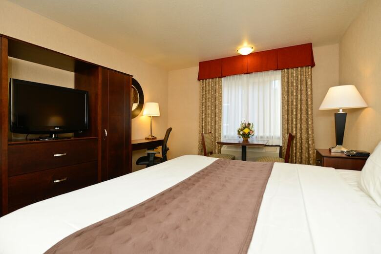 Yellowstone Westgate Hotel