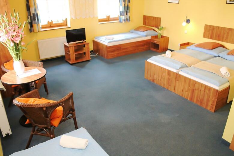 Hotel P?�chovice