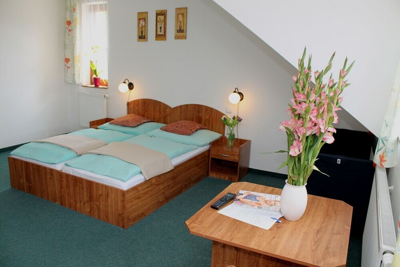 Hotel P?�chovice