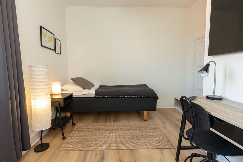 Alyhr Apartments