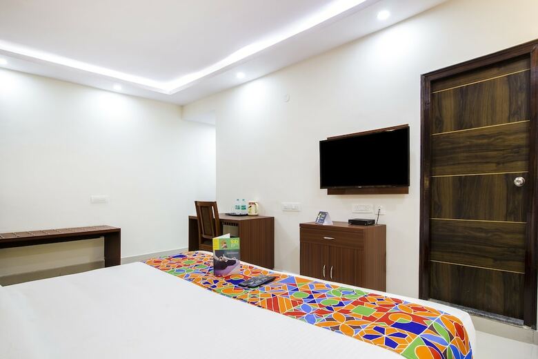 Fabhotel Windsor Castle Inn Brigade Rd
