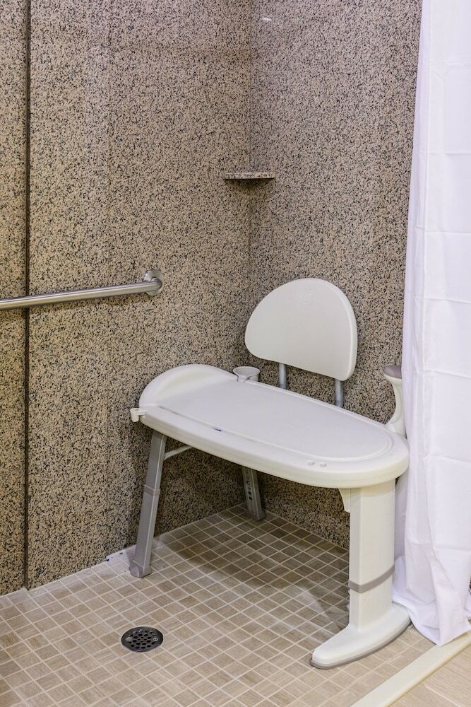 Hotel Asbury Inn & Suites