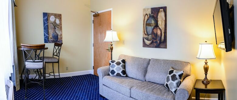 Hotel Asbury Inn & Suites