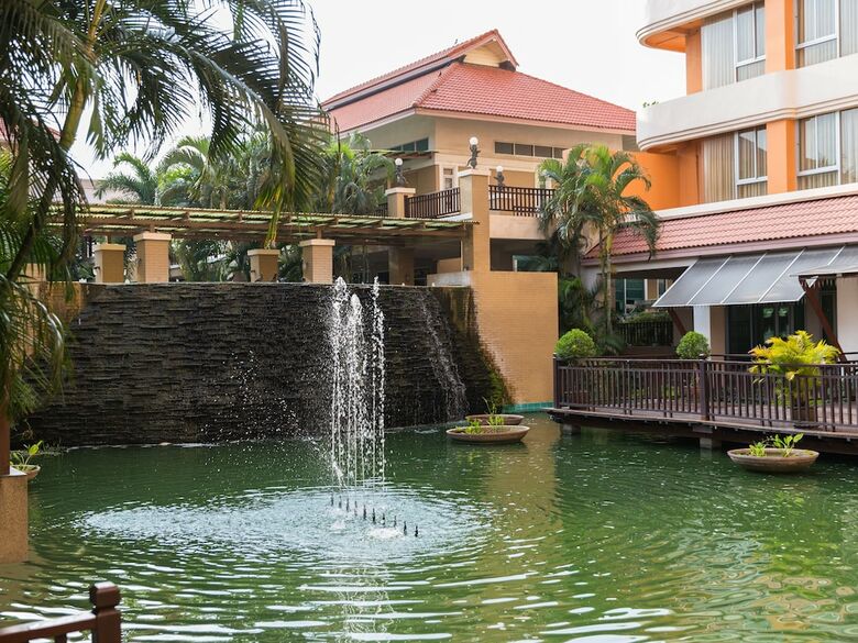 Hotel Eastern Grand Palace