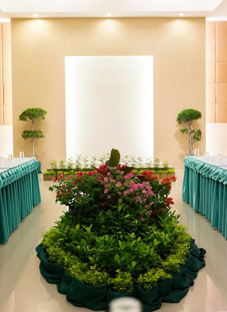 Hotel Eastern Grand Palace