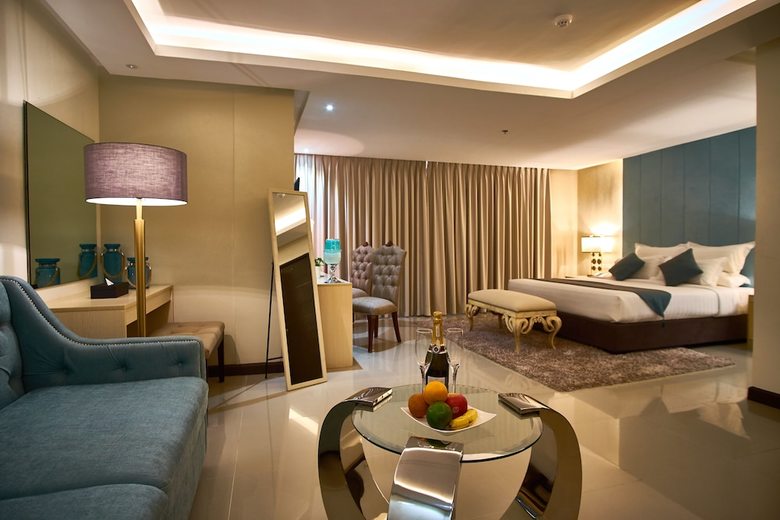 J7 Hotel Iloilo