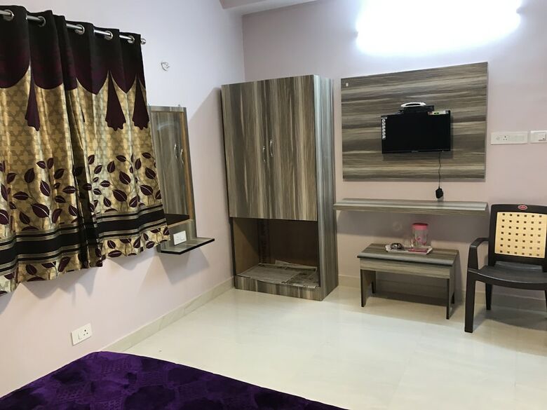 Hotel Praba Rooms And Cottages
