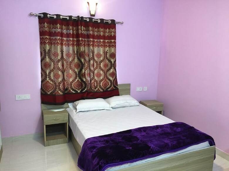 Hotel Praba Rooms And Cottages