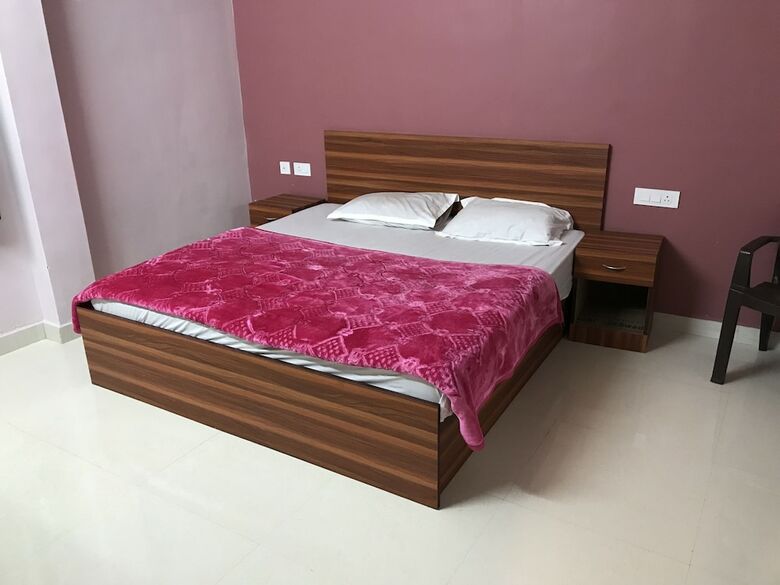 Hotel Praba Rooms And Cottages