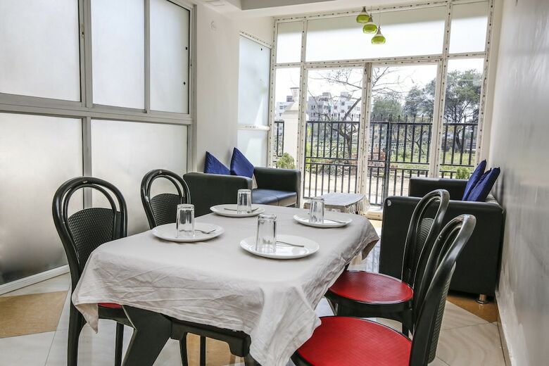 Fabhotel Eleanora Inn New Town