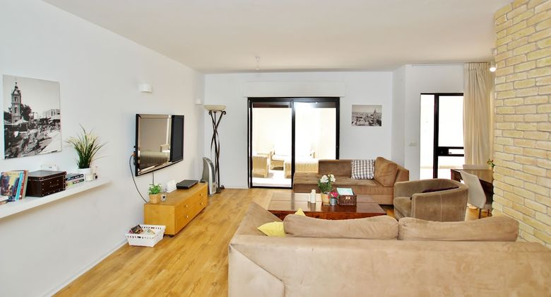 Apartamento Amazing 3br Garden Apt Near Gordon Beach