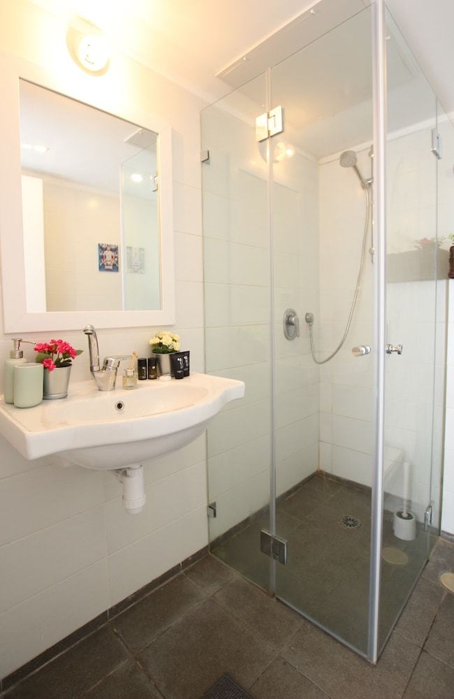 Apartamento Amazing 3br Garden Apt Near Gordon Beach