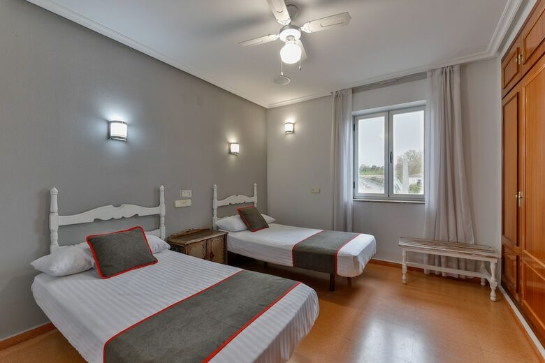 Pension Hospeder�a Restaurante El Pilar