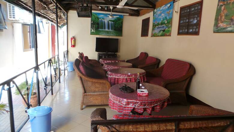 Bush Route Hotel