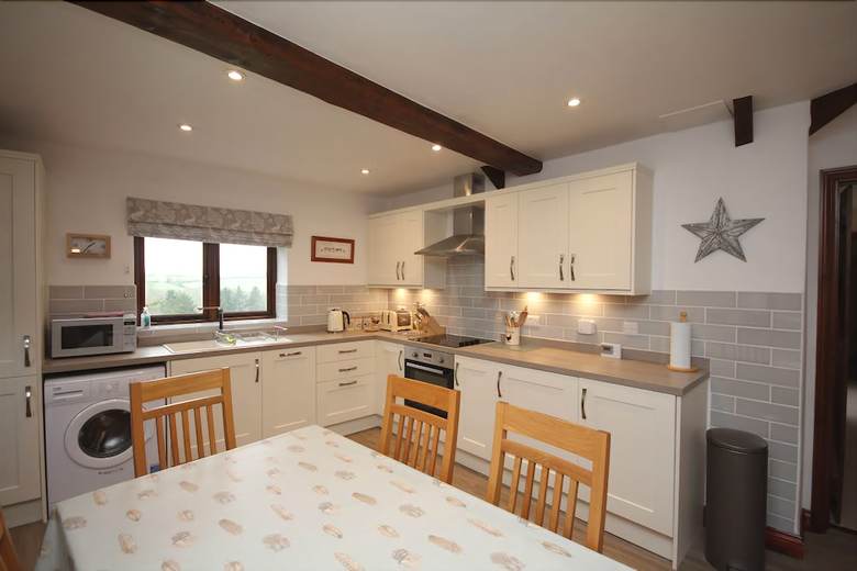 Self Catering Cottages At Handley Farm