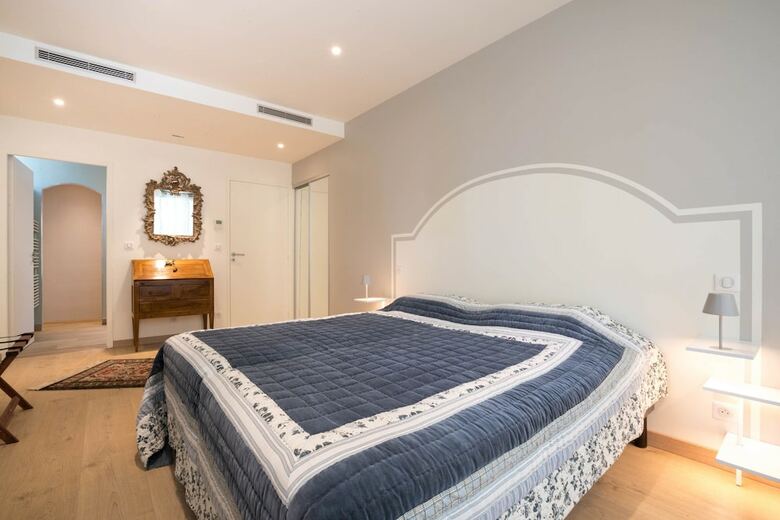 Hotel C�t� Rempart